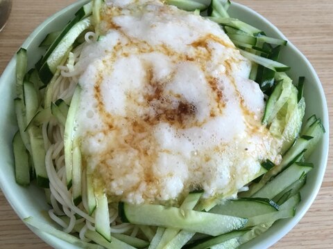 とろろキュウリ素麺